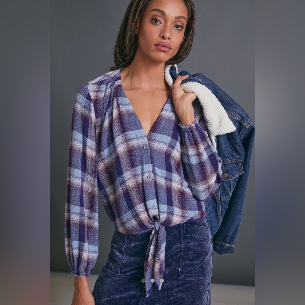 Anthropologie Cloth And Stone Adelia Tie Front Buttondown size Medium blue motif